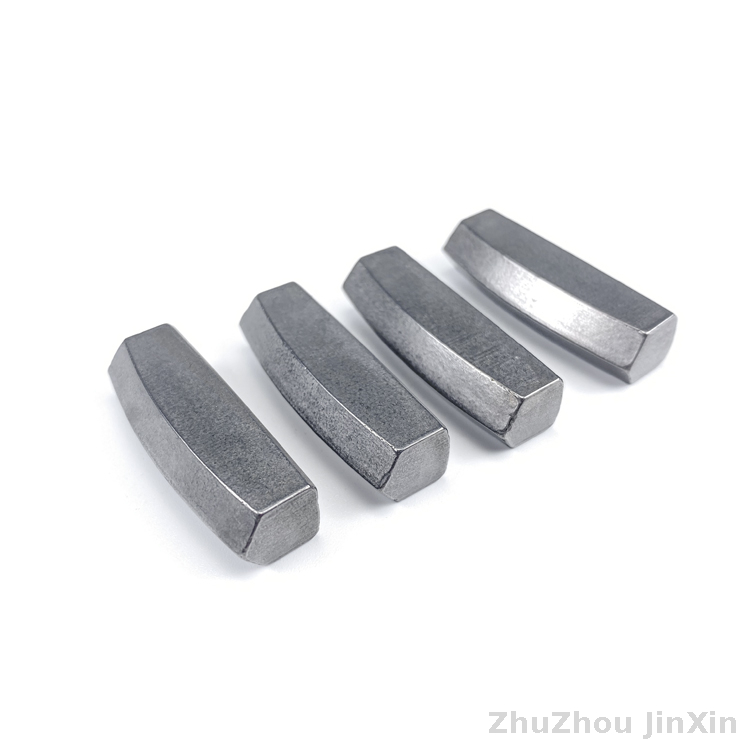 Tungsten carbide alloy brazing tips for mining